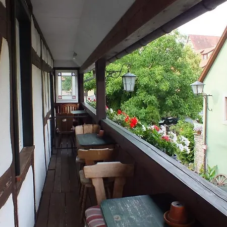 여관 Gaestehaus Gerlinger 2*